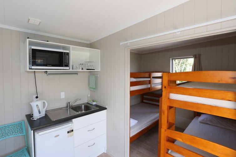 six berth deluxe cabin2