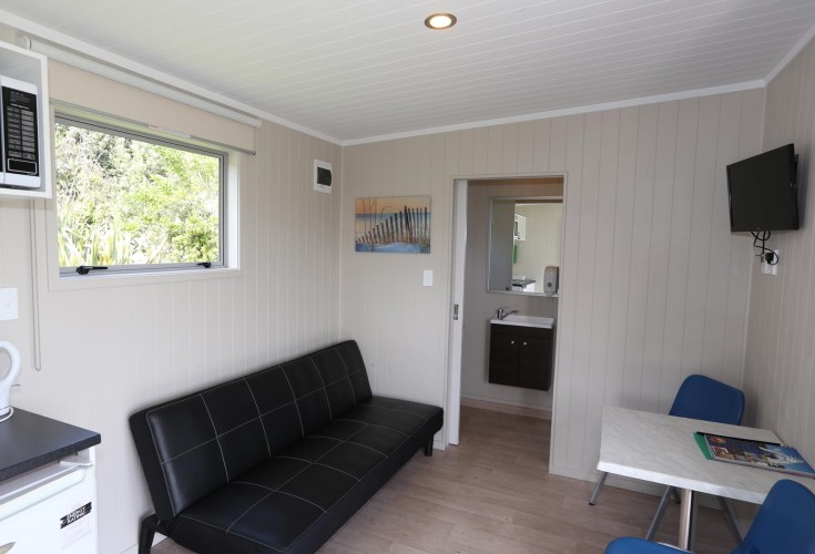 one bedroom deluxe cabin lounge room